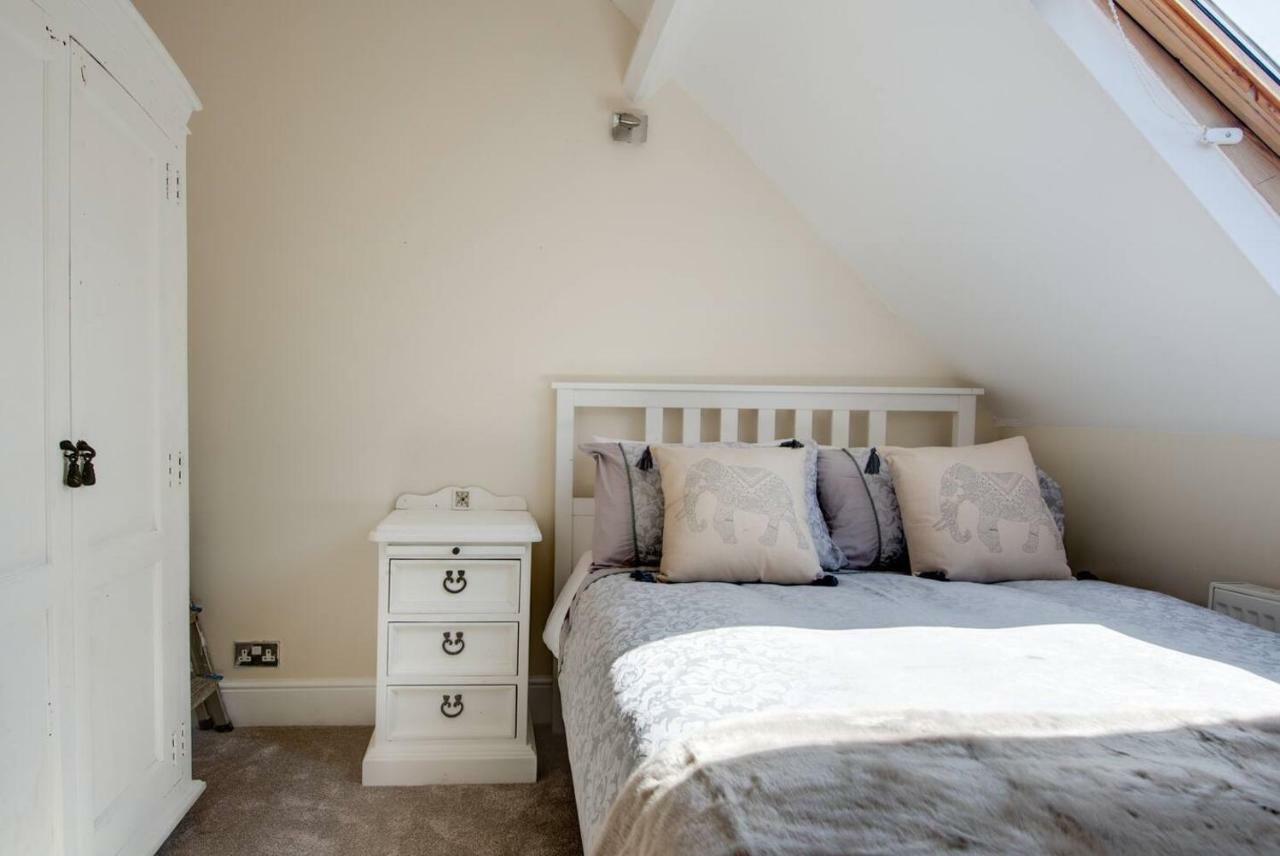 Mexborough Carnegie Library: Shakespeare Apartment 3 Bedroom מראה חיצוני תמונה